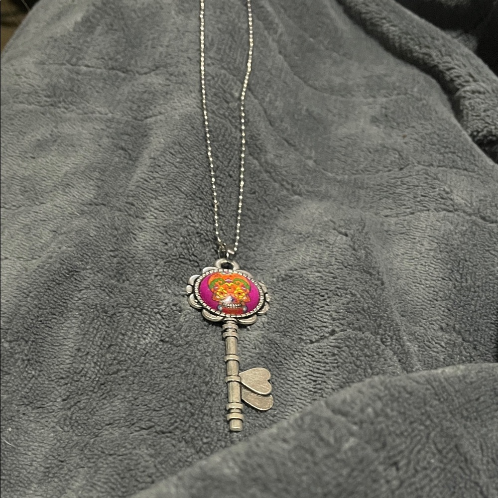 Silver tone Skeleton Key Pendant Necklace NWOT